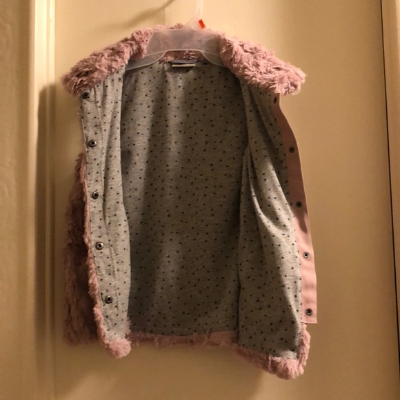 Vest for girls size 10 light pink super soft - Picture 3 of 5